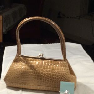 HOBO tan leather purse. NWOT